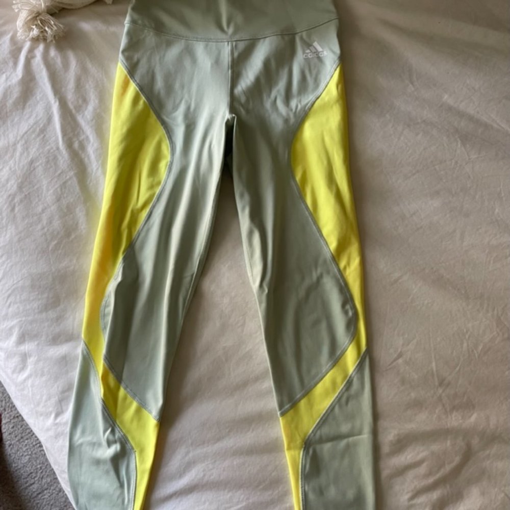 Women's Adidas Training Essentials Colorblock 7/8… - image 2